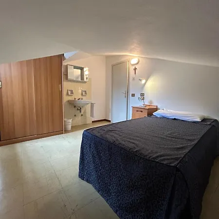 Affittacamere Casa - Casa Del Padre Nascimbeni Torri Del Benaco